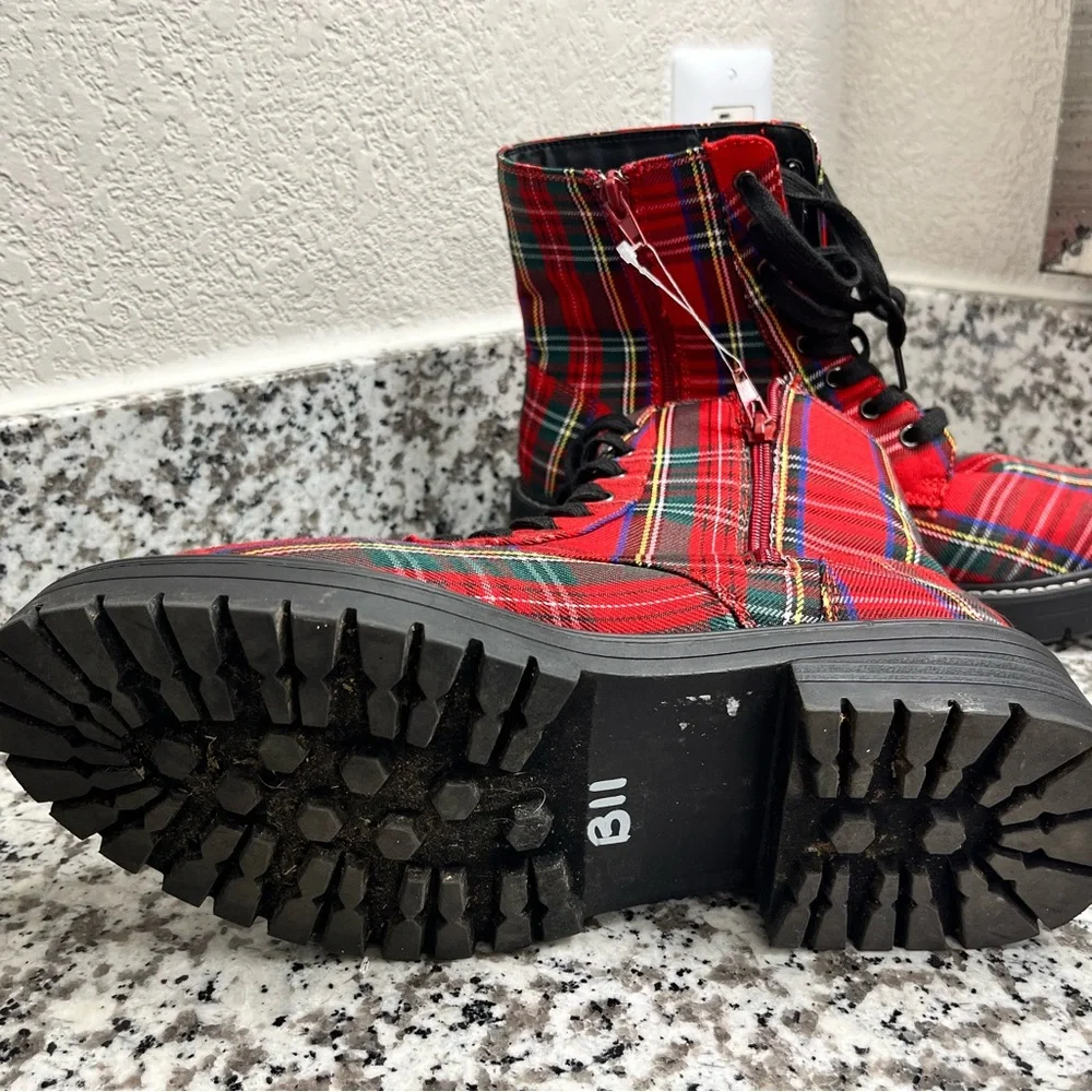 True Craft Red Plaid Combat Boots - Picture 5 of 9